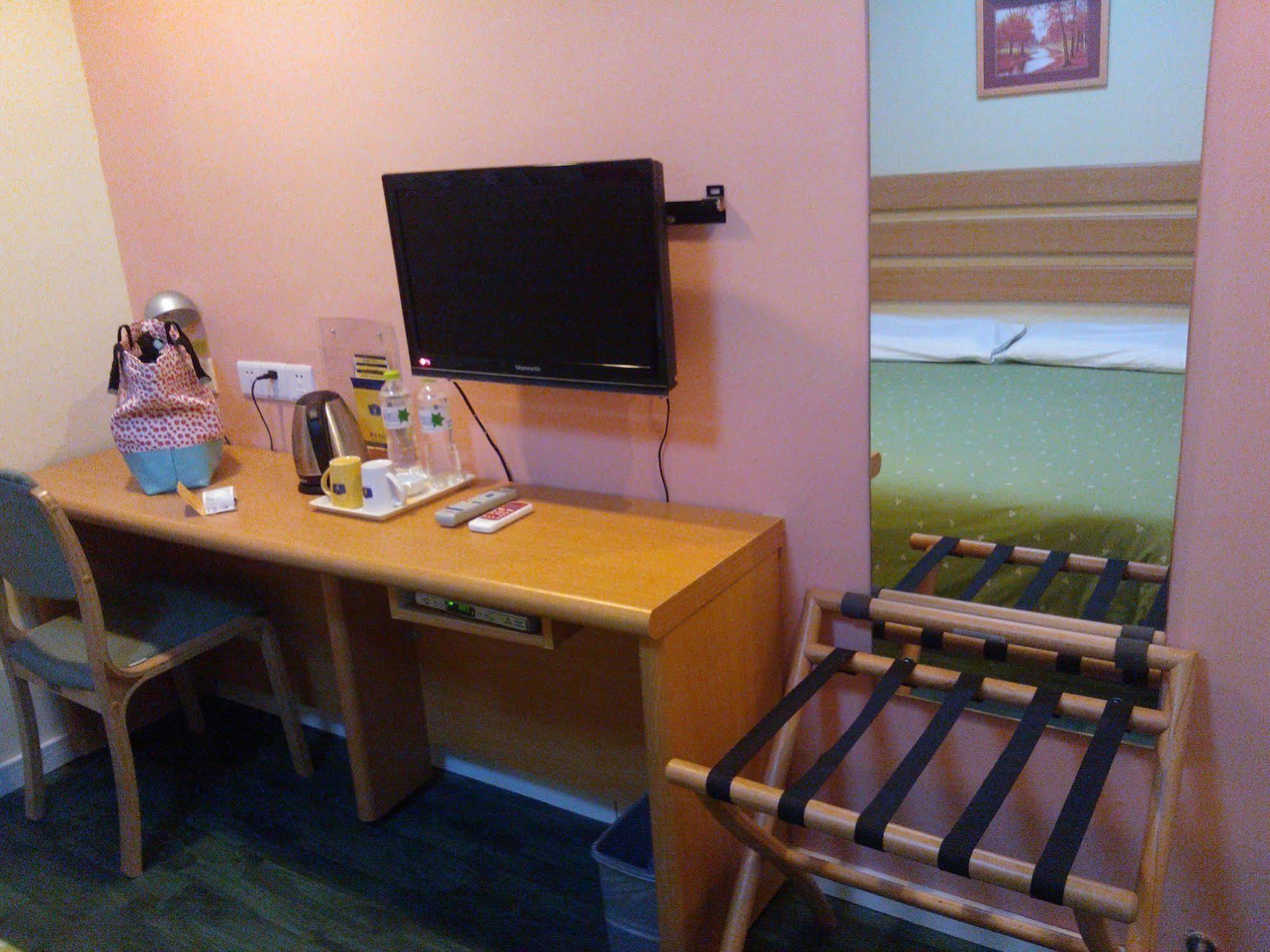 Home Inn Chongqing Jiangbei Airport Shuangfeng Road Bagian luar foto