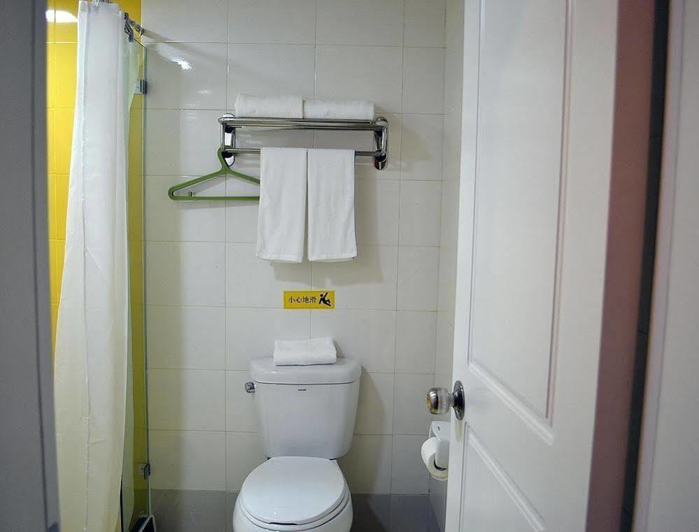 Home Inn Chongqing Jiangbei Airport Shuangfeng Road Bagian luar foto