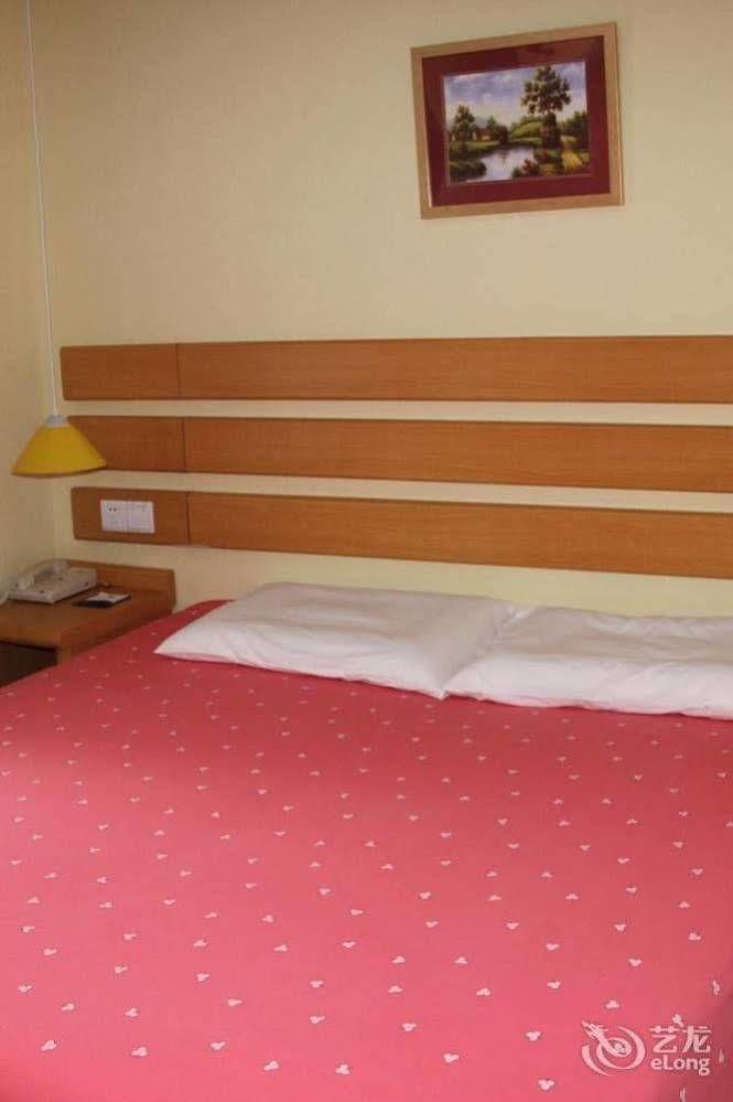 Home Inn Chongqing Jiangbei Airport Shuangfeng Road Bagian luar foto