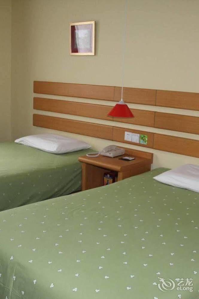 Home Inn Chongqing Jiangbei Airport Shuangfeng Road Bagian luar foto